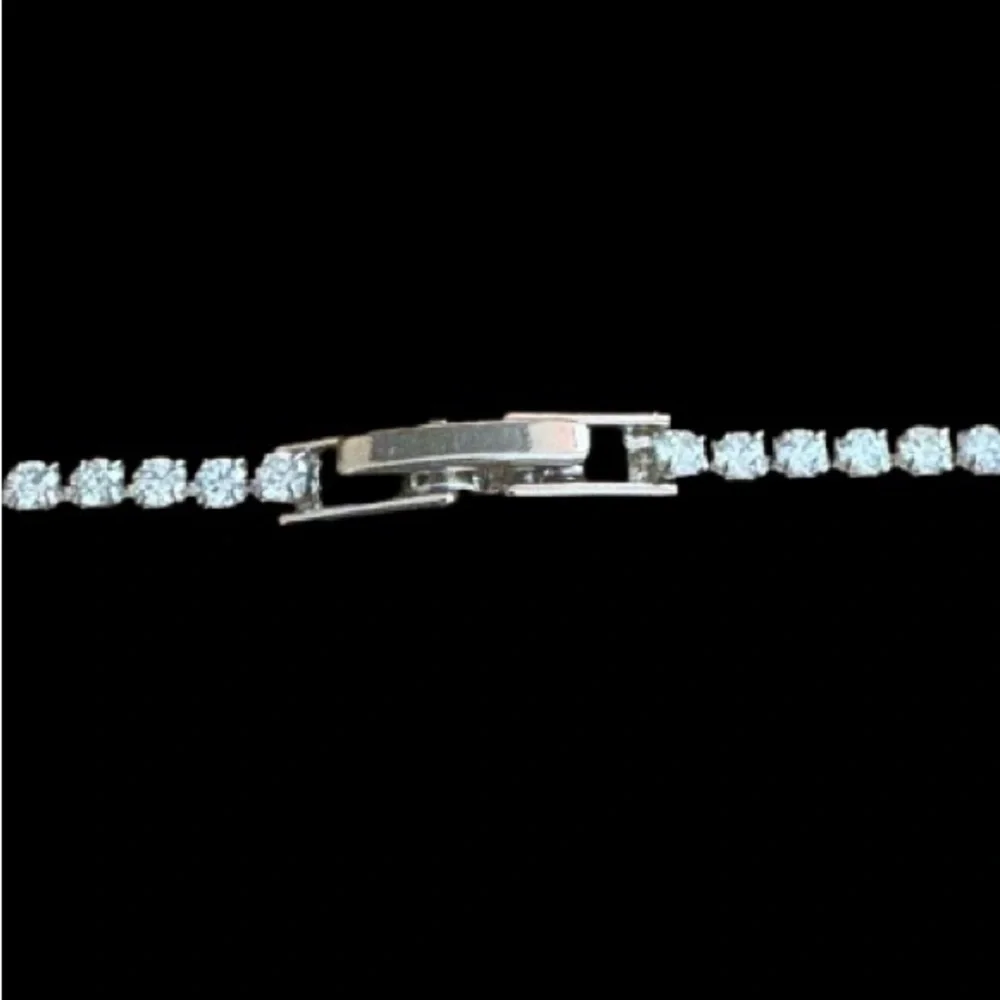 18K White Gold Plated Tennis Necklace 🆕 - Picture 2 of 3